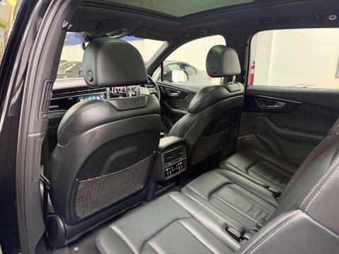 Audi Q7 3.0 TDI V6 45 Black Edition SUV 5dr Diesel Tiptronic quattro Euro 6 (s/s) ( 38
