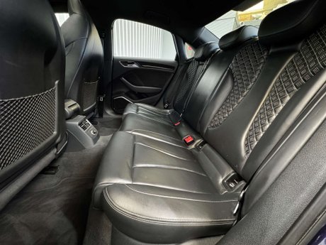 Audi RS3 2.5 TFSI Saloon 4dr Petrol S Tronic quattro Euro 6 (s/s) (400 ps) 10