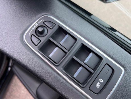 Jaguar F-Pace 2.0 D180 R-Sport Auto AWD Euro 6 (s/s) 5dr 24