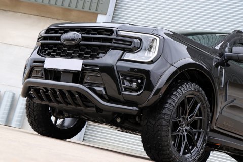 Ford Ranger Brand new WILDTRAK 2.3  MHEV plug in hybrid styled at seeker  4