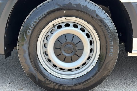 MAN TGE 3.160 Lwb Curtain Side Truck - Air Con / Cruise / 3.5t Towing 29