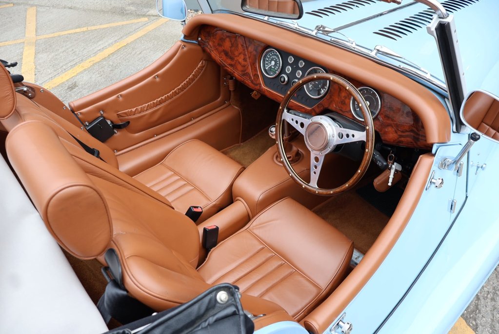 Morgan 4/4 4300 miles from new stored in a heated garage  STUNNING COLOUR COMBO 20
