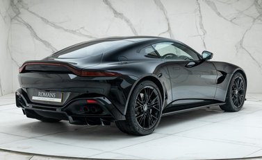 Aston Martin Vantage V8 6