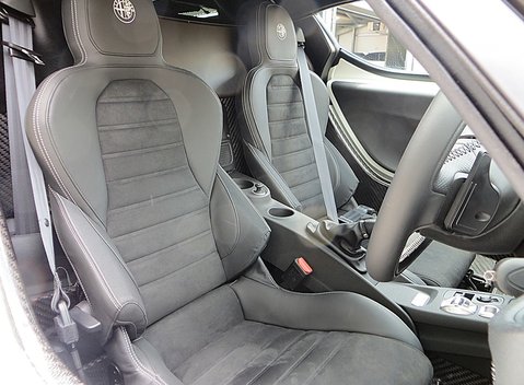 Alfa Romeo 4C Launch Edition 13