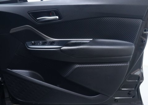 Toyota C-HR 1.8 C-HR Icon HEV CVT 5dr 36