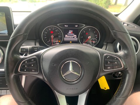 Mercedes-Benz A Class A 180 D SE 17