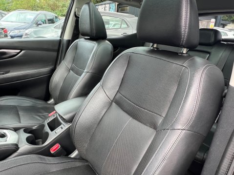 Nissan Qashqai 1.6 dCi Tekna XTRON 2WD Euro 5 (s/s) 5dr 26