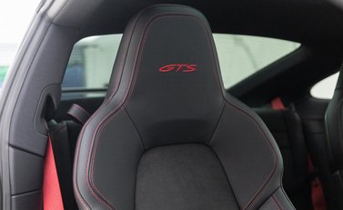 Porsche 911 CARRERA GTS (992) 10