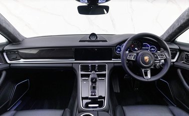 Porsche Panamera TURBO PDK 12