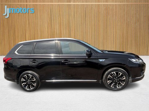 Mitsubishi Outlander 2.0h 12kWh GX4h SUV 5dr Petrol Plug-in Hybrid CVT 4WD Euro 6 (s/s) (200 ps) 10
