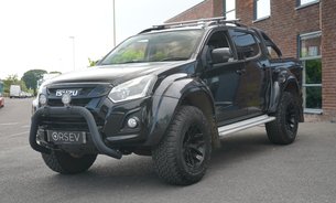 Isuzu D-Max AT35 Just Serviced New Pads and Discs Tow Hitch Tonneau Cover Rev Camera  7