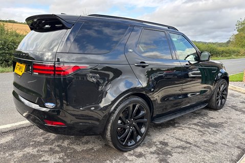 Land Rover Discovery D300 HSE Panel Van - Rear Seat Conversion / Black Pack 3