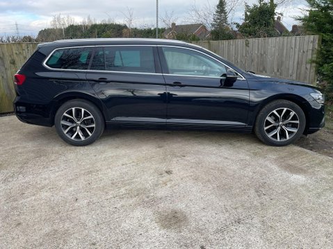 Volkswagen Passat 2.0 TDI EVO SEL DSG Euro 6 (s/s) 5dr 4