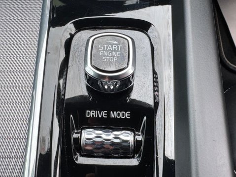 Volvo V60 2.0 B4 MHEV R-Design Auto Euro 6 (s/s) 5dr 31