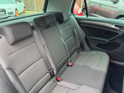 Volkswagen Golf MATCH TDI DSG 58