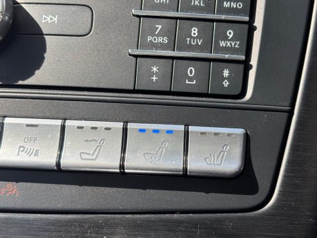 Mercedes-Benz SL Series 3.0 SL400 V6 Grand Edition Convertible 2dr Petrol G-Tronic+ Euro 6 (367ps) 32