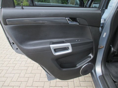 Vauxhall Antara 2.2 CDTi Exclusiv 2WD Euro 5 (s/s) 5dr 44