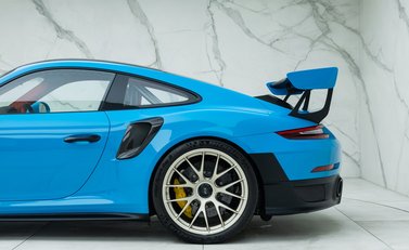 Porsche 911 GT2 RS Weissach (991) 52