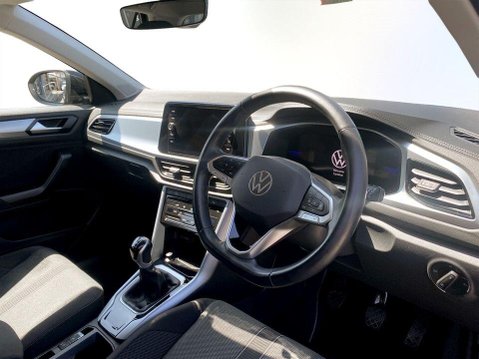 Volkswagen T-Roc 1.0 TSI Life SUV 5dr Petrol Manual Euro 6 (s/s) (110 ps) 12