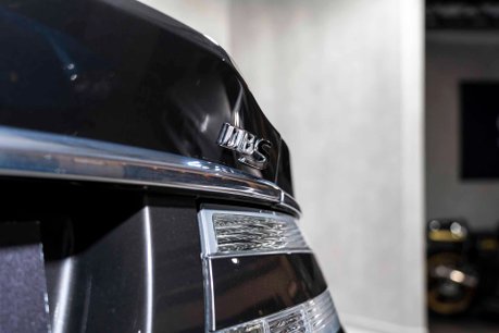 Aston Martin DBS V12 VOLANTE. FULL ASH. CARBON EXT. CERAMIC BRAKES. BANG & OLUFSEN. 44