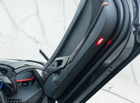 Lamborghini Aventador S LP 740-4 Roadster 25