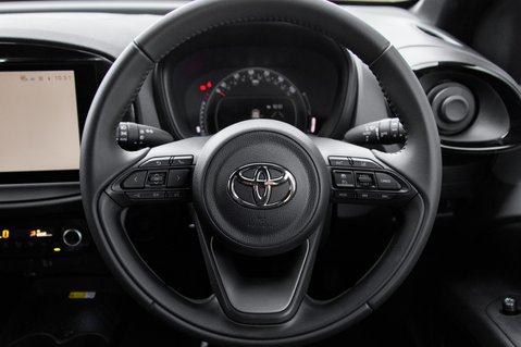 Toyota Aygo X VVT-I EXCLUSIVE 20