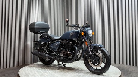 Royal Enfield Shotgun 2025 ONLY 2K GREAT CONDITION MOT 2028 LARGE TOP BOX 3