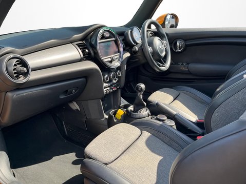 Mini Convertible 1.5 Cooper 2dr [Chili/Media Pack XL] 2