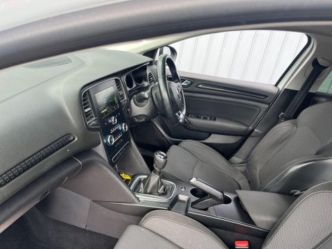 Renault Megane 1.5 Blue dCi Play Sport Tourer Euro 6 (s/s) 5dr 30