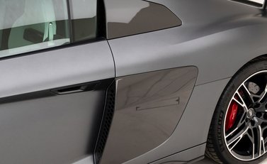 Audi R8 V10 Performance Carbon Black 20