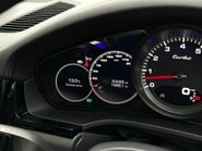 Porsche Cayenne V8 TURBO TIPTRONIC 63