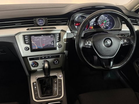 Volkswagen Passat SE BUSINESS TDI BLUEMOTION TECH DSG 12
