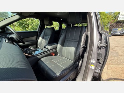 Land Rover Range Rover Velar 2.0 Range Rover Velar R-Dynamic S D MHEV Auto 4WD 5dr 10