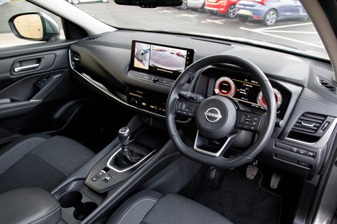 Nissan Qashqai DIG-T N-CONNECTA MHEV 4