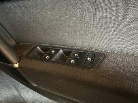 Volkswagen Golf SV SE TSI 31