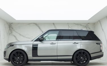 Land Rover Range Rover D300 Westminster Black Edition 2