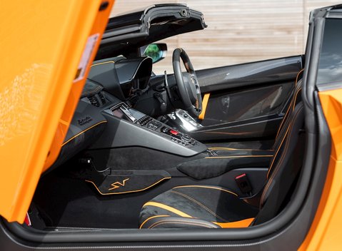 Lamborghini Aventador SV LP 750-4 Roadster 17