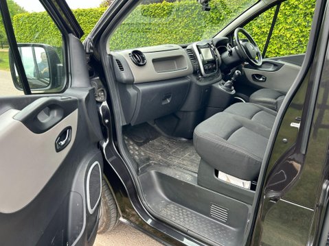 Renault Trafic 1.6 dCi ENERGY 29 Sport Nav Crew Van LWB Euro 6 (s/s) 6dr 12