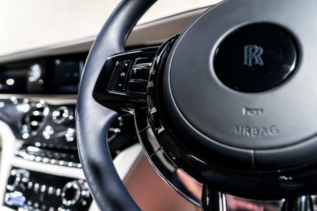 Rolls-Royce Ghost V12. STARLIGHT. H, C & M SEATS. REAR ENTERTAINMENT. HUD. A/CRUISE CONTROL 48