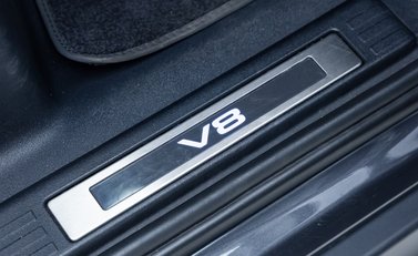 Land Rover Defender 110 V8 CARPATHIAN EDITION 30