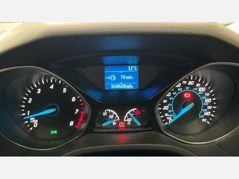Ford Focus 1.0T EcoBoost Titanium Euro 5 (s/s) 5dr 8