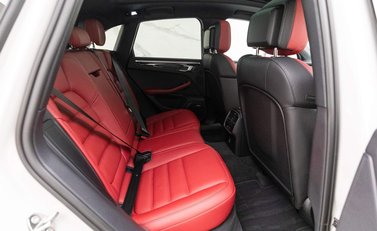 Porsche Macan GTS PDK 10