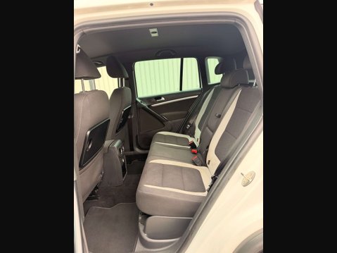 Volkswagen Tiguan 2.0 Tiguan R-Line TDI BlueMotion Technology 4Motion 4WD 5dr 14