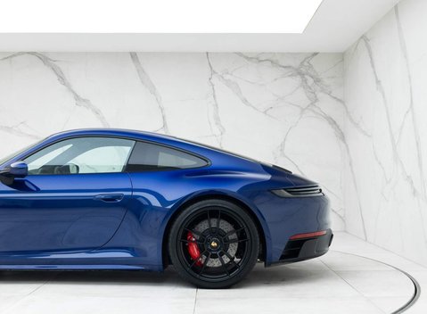 Porsche 911 Carrera GTS (992) 25