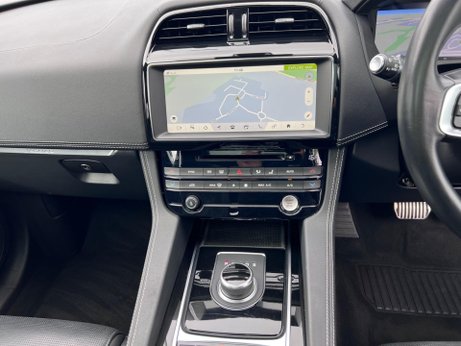 Jaguar F-Pace 2.0 D180 Chequered Flag Auto AWD Euro 6 (s/s) 5dr 16