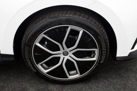 MG MG4 5dr 150kW Trophy EV Trophy Long Range 64kWh Electric Automatic 43