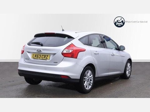 Ford Focus 1.0T EcoBoost Titanium Euro 5 (s/s) 5dr 4