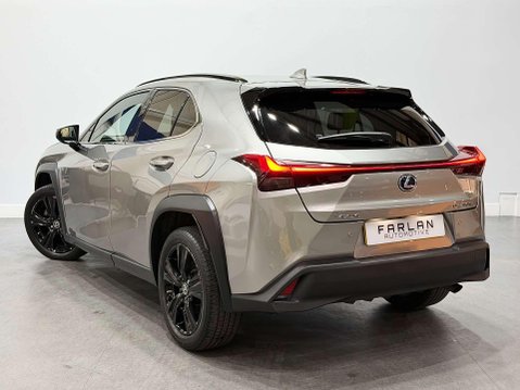 Lexus Ux 2.0 250h SUV 5dr Petrol Hybrid E-CVT Euro 6 (s/s) (184 ps) 17