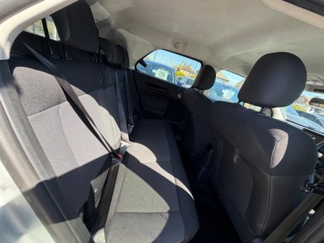 Citroen C4 Cactus PURETECH FLAIR 12