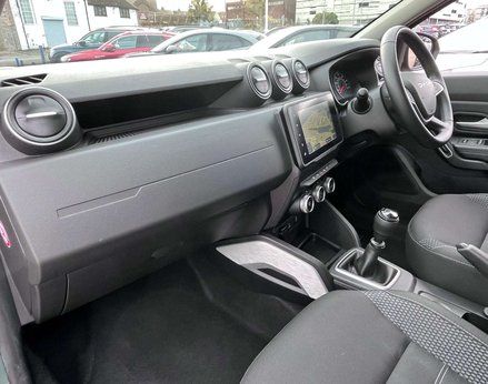 Dacia Duster 1.0 Duster Journey TCE 4x2 5dr 17